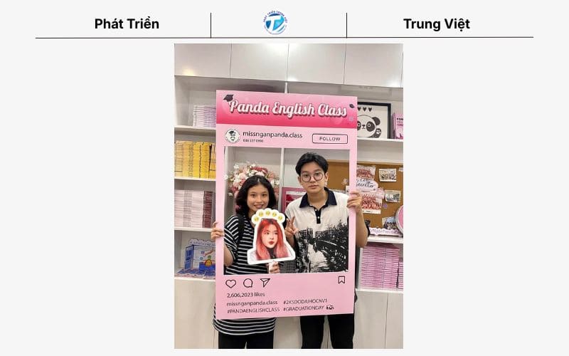 Khung check in sự kiện tối giản nhưng sang trọng